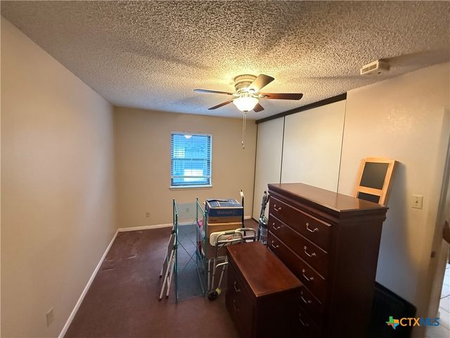 311 versailles, Victoria, TX 77904