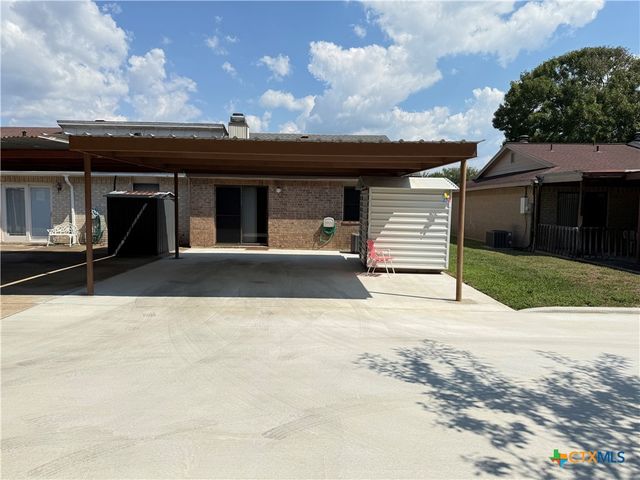 311 versailles, Victoria, TX 77904