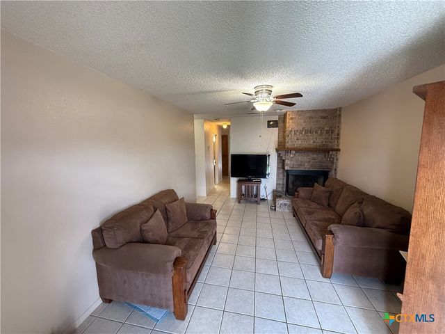 311 versailles, Victoria, TX 77904