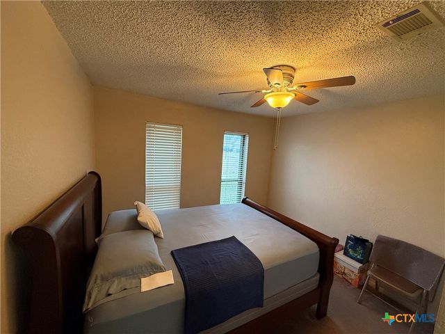 311 versailles, Victoria, TX 77904