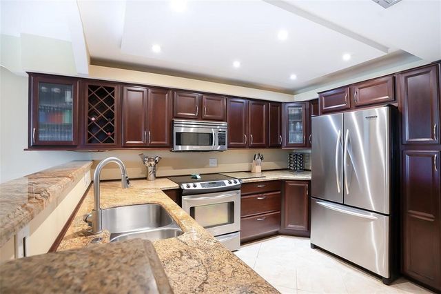 2681 S Course Drive 212, Pompano Beach, FL 33069