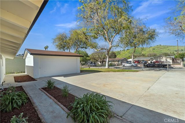 2248 belinda, Pomona, CA 91768
