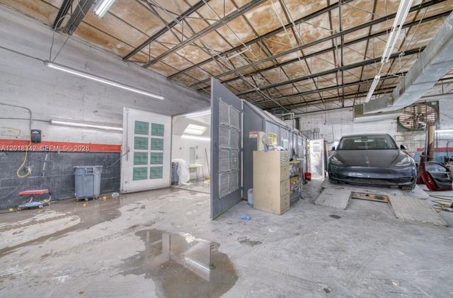 3730 NW 82nd St, Hialeah, FL 33147