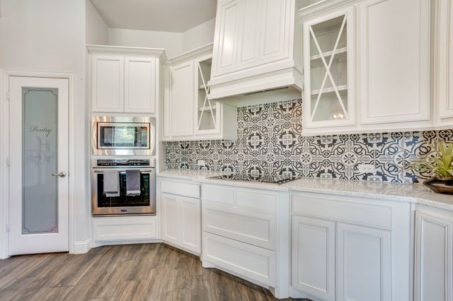 1209 Rushmore Drive, Burleson, TX 76028