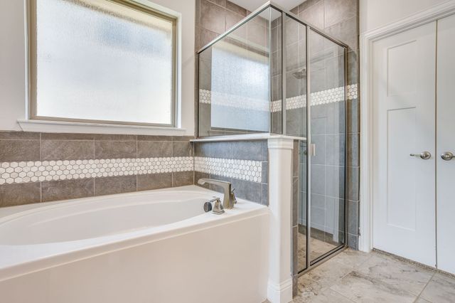 1209 Rushmore Drive, Burleson, TX 76028