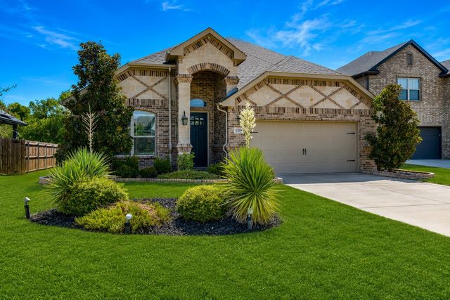 1209 Rushmore Drive, Burleson, TX 76028
