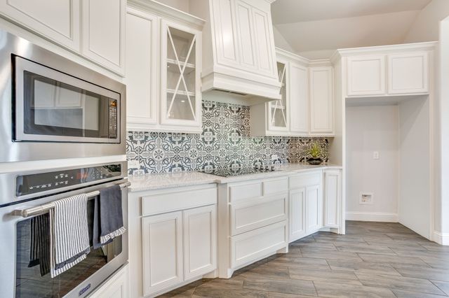 1209 Rushmore Drive, Burleson, TX 76028