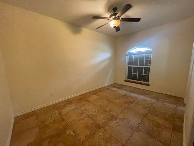 7448 N US Highway 281, Orange Grove, TX 78372