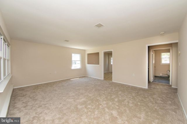 87 HUNTINGTON DR, Southampton, NJ 08088