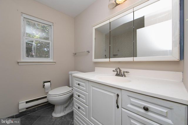 87 HUNTINGTON DR, Southampton, NJ 08088