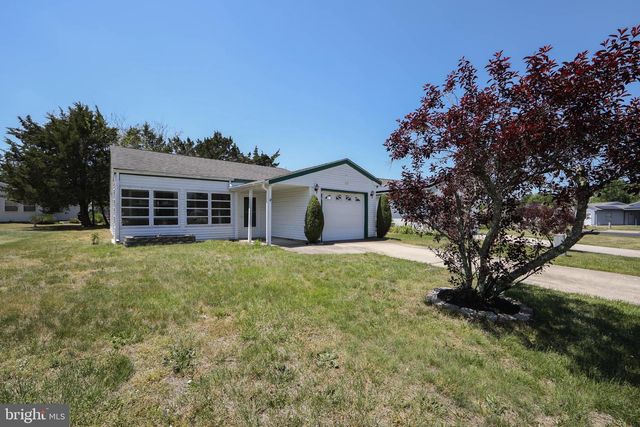 87 HUNTINGTON DR, Southampton, NJ 08088