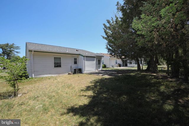 87 HUNTINGTON DR, Southampton, NJ 08088