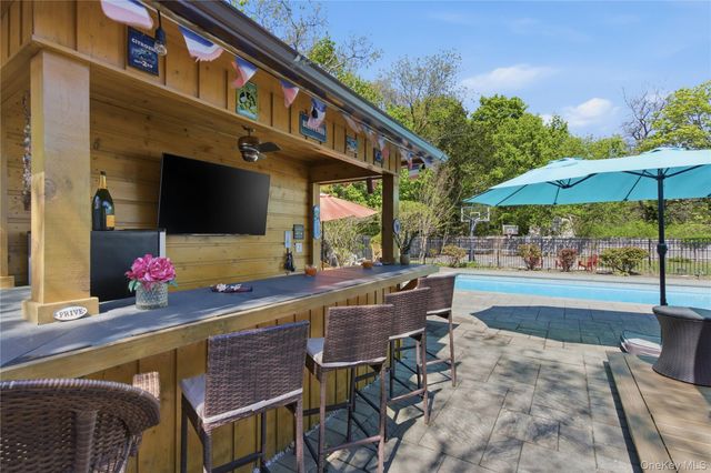 197 Stony Hollow Road, Greenlawn, NY 11740