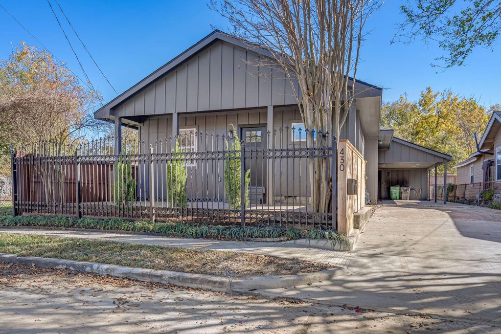 430 N Hutcheson Street B, Houston, TX 77003