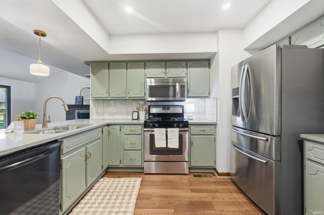 5720 Bayside Drive, Fort Wayne, IN 46815