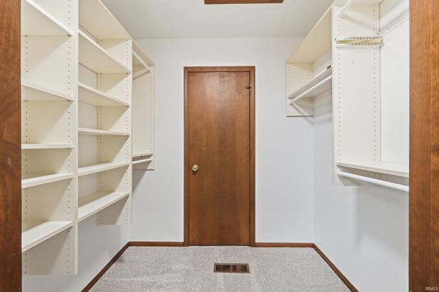 5720 Bayside Drive, Fort Wayne, IN 46815