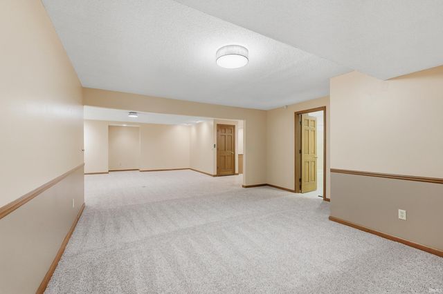 5720 Bayside Drive, Fort Wayne, IN 46815