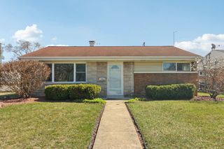 17303 Greenbay Avenue SE, Lansing, IL 60438