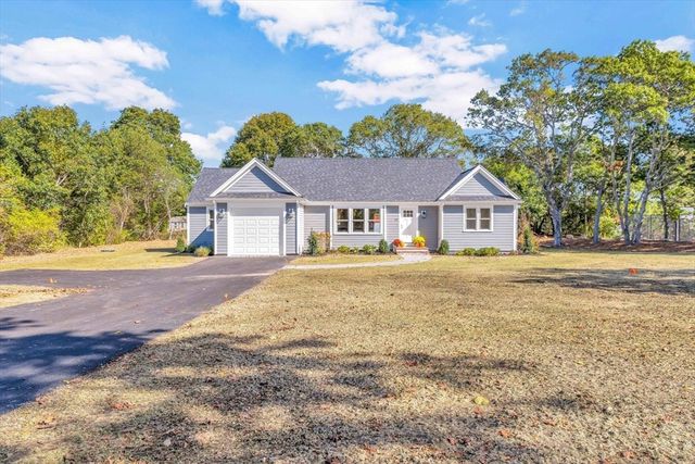 25 Percival Rd, Falmouth, MA 02536