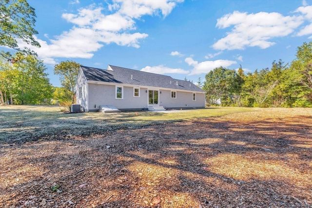 25 Percival Rd, Falmouth, MA 02536