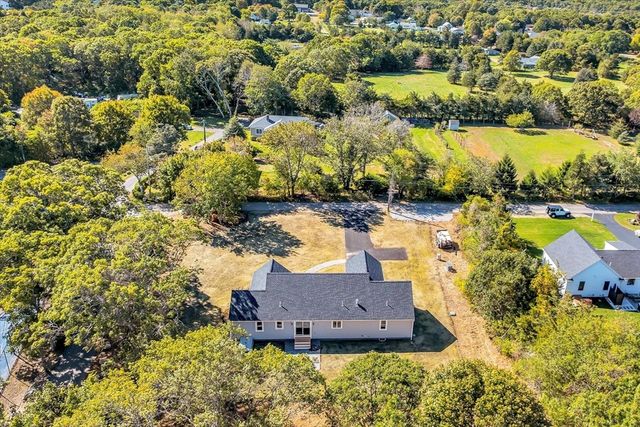 25 Percival Rd, Falmouth, MA 02536