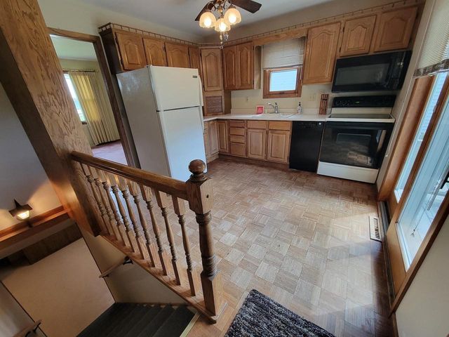 135 E BURNETT STREET, Beaver Dam, WI 53916