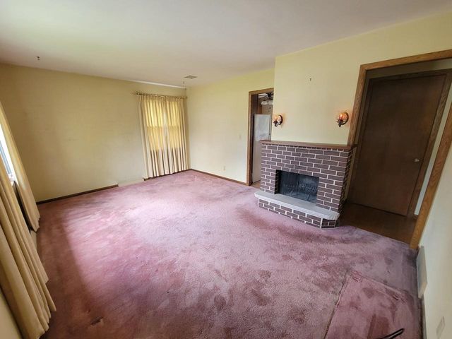 135 E BURNETT STREET, Beaver Dam, WI 53916