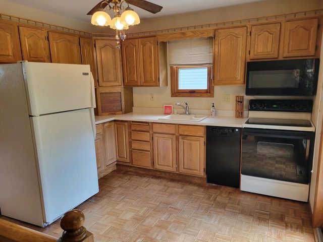 135 E BURNETT STREET, Beaver Dam, WI 53916