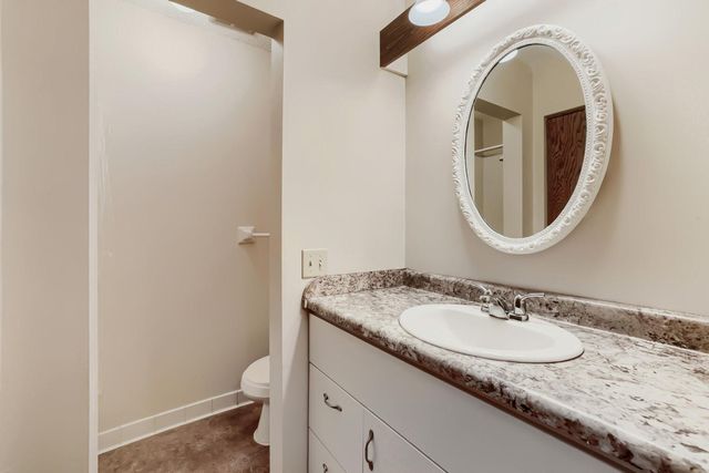 12600 Parkwood Drive 313, Burnsville, MN 55337