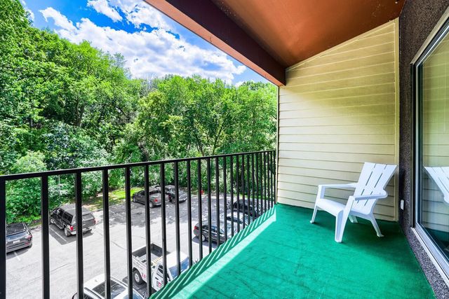 12600 Parkwood Drive 313, Burnsville, MN 55337