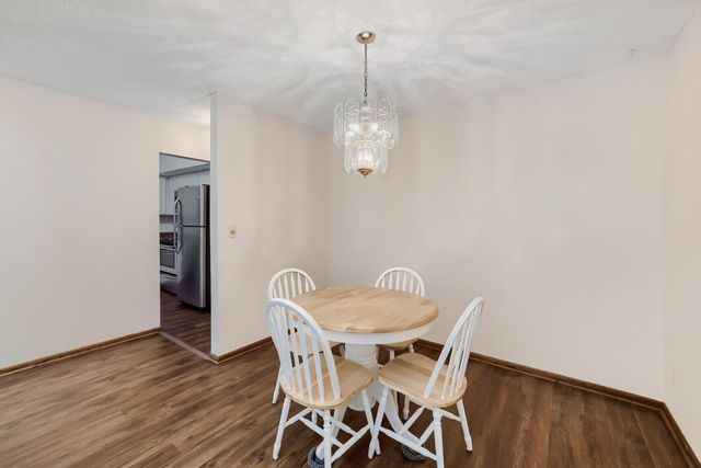 12600 Parkwood Drive 313, Burnsville, MN 55337