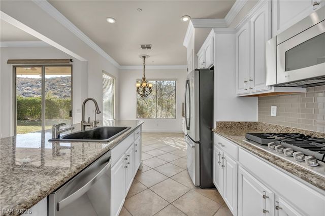 37 Stonemark Drive, Henderson, NV 89052