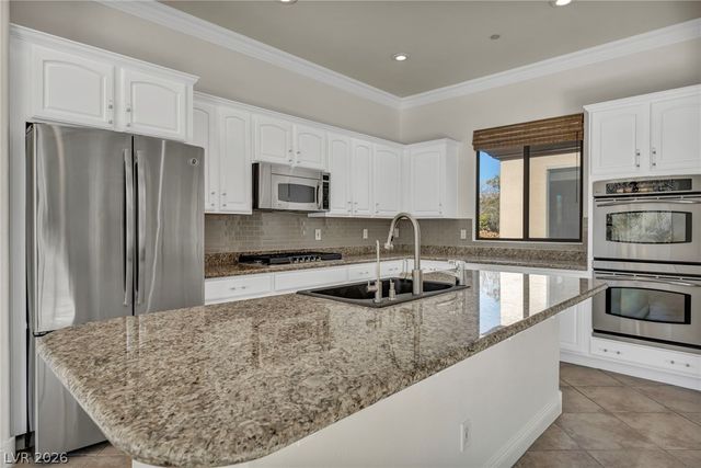 37 Stonemark Drive, Henderson, NV 89052