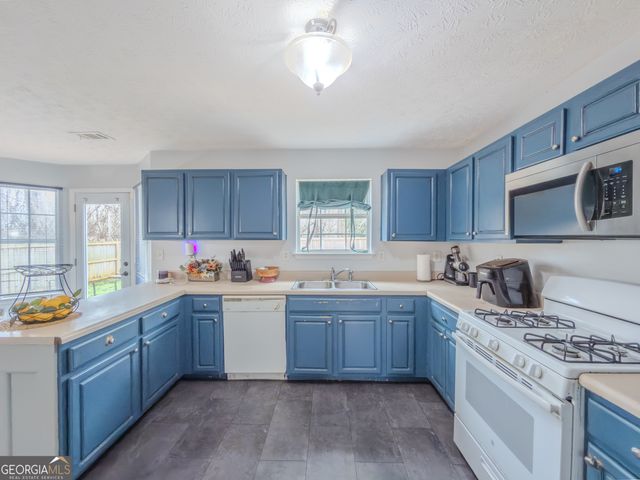 185 Hazelhurst Drive, Covington, GA 30016