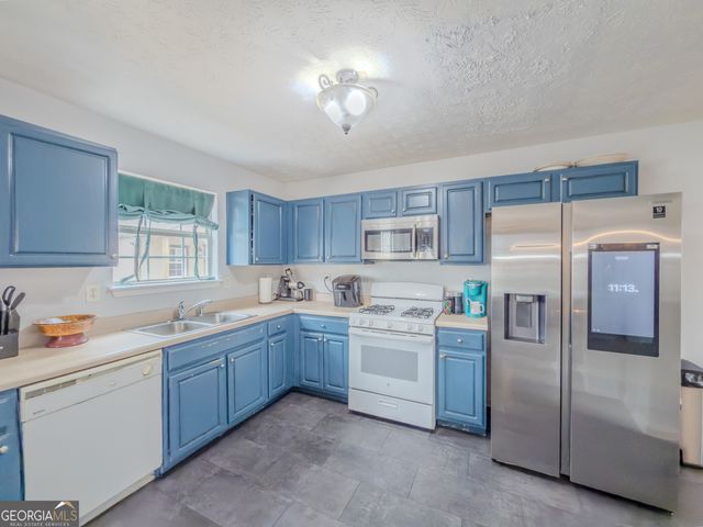 185 Hazelhurst Drive, Covington, GA 30016