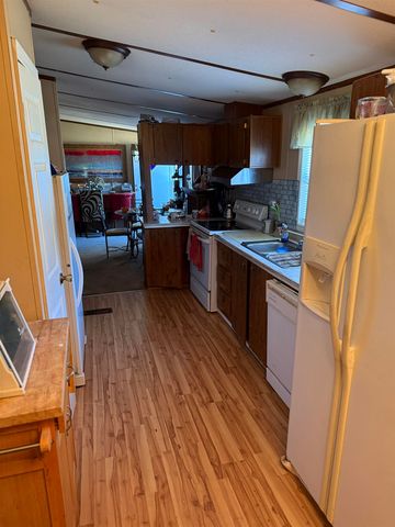 884 Hilander Dr., Murrells Inlet, SC 29576