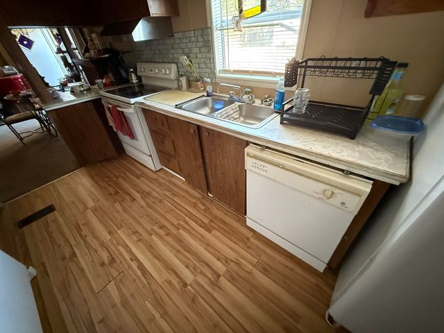 884 Hilander Dr., Murrells Inlet, SC 29576