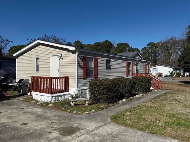 884 Hilander Dr., Murrells Inlet, SC 29576