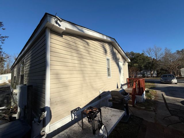 884 Hilander Dr., Murrells Inlet, SC 29576