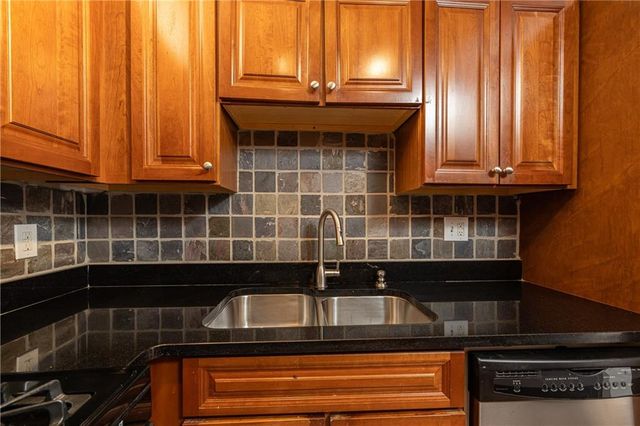 2479 Peachtree Road NE 1706, Atlanta, GA 30305