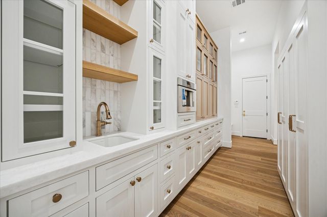 830 Azalea Street, Houston, TX 77018