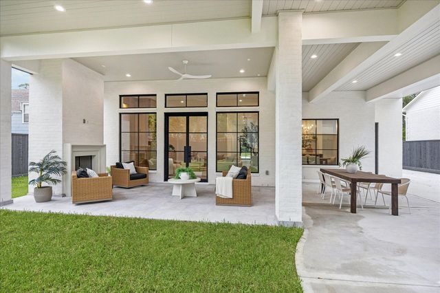 830 Azalea Street, Houston, TX 77018