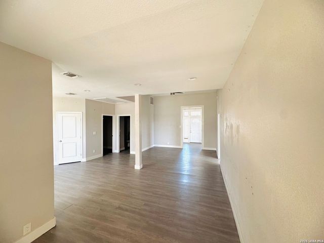 614 Cumberland Rd, San Antonio, TX 78204