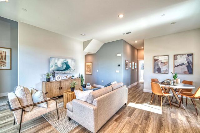 28931 Parkridge Loop 81, Hayward, CA 94544