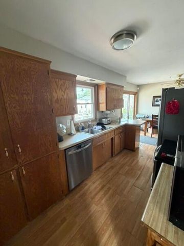 6132 Edgewood Avenue, Woodbury, MN 55125