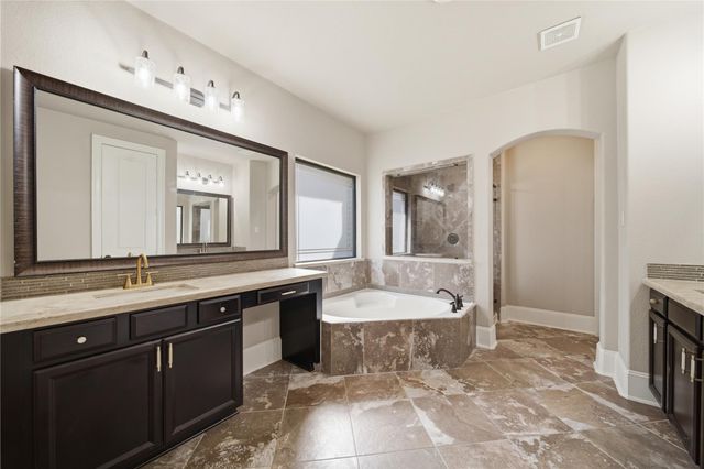 9707 Lauren Briar Lane, Humble, TX 77396