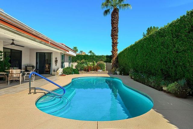 21 Mission Palms W, Rancho Mirage, CA 92270