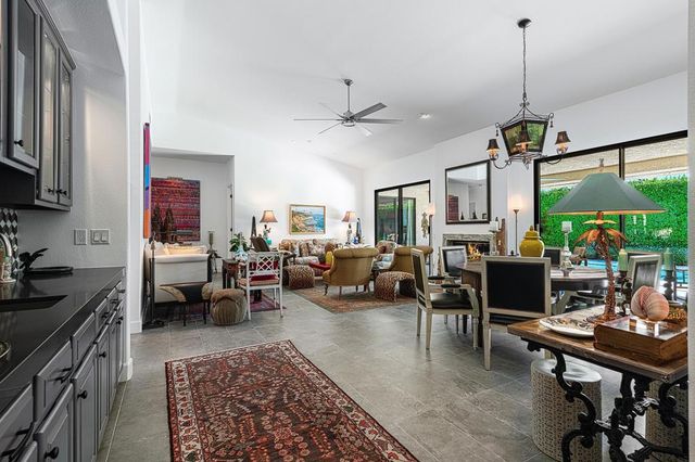 21 Mission Palms W, Rancho Mirage, CA 92270