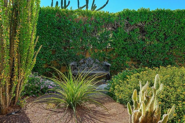 21 Mission Palms W, Rancho Mirage, CA 92270