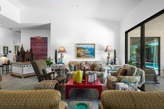 21 Mission Palms W, Rancho Mirage, CA 92270